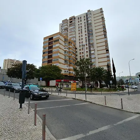 Tagus Life Areeiro Лиссабон