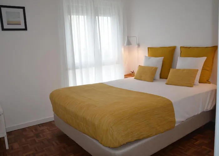 Tagus Life Areeiro * ליסבון